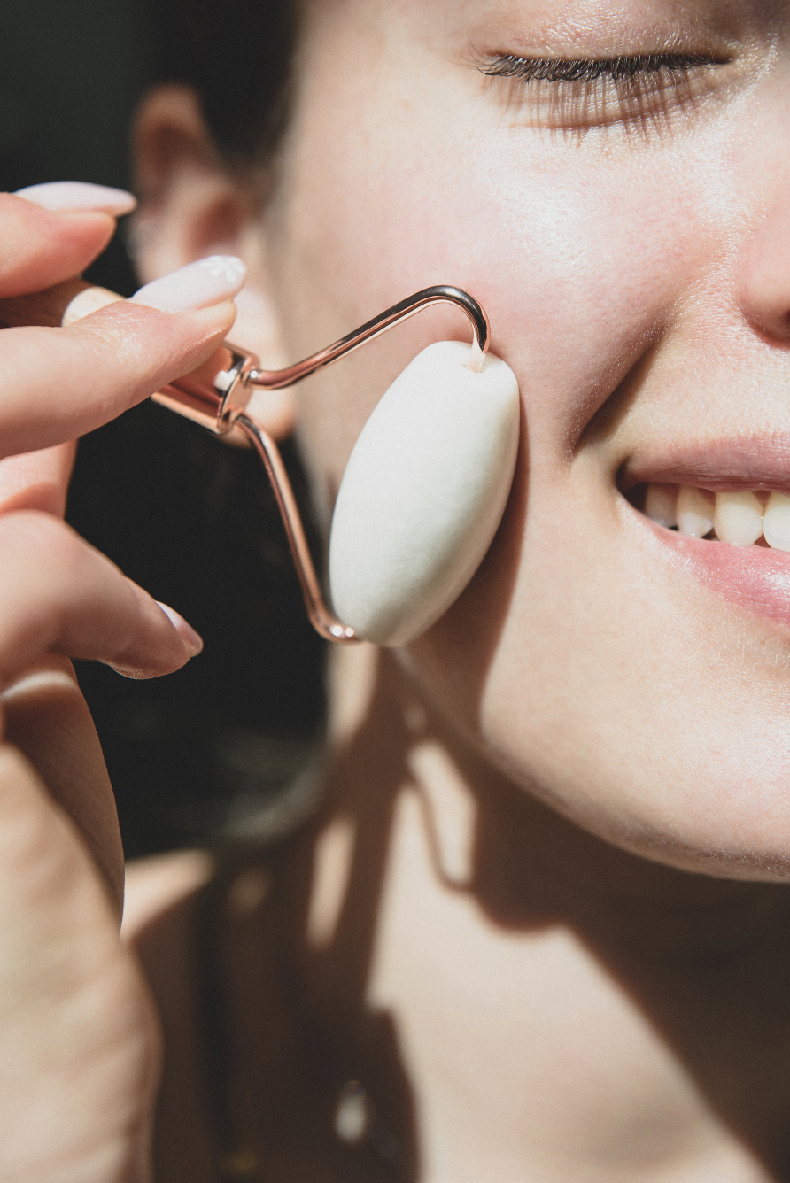 relaxing face roller